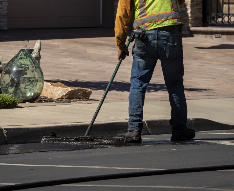 Asphalt Sealing and Maintenance