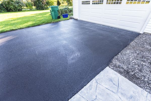 Blacktop Driveway Service in Edmond